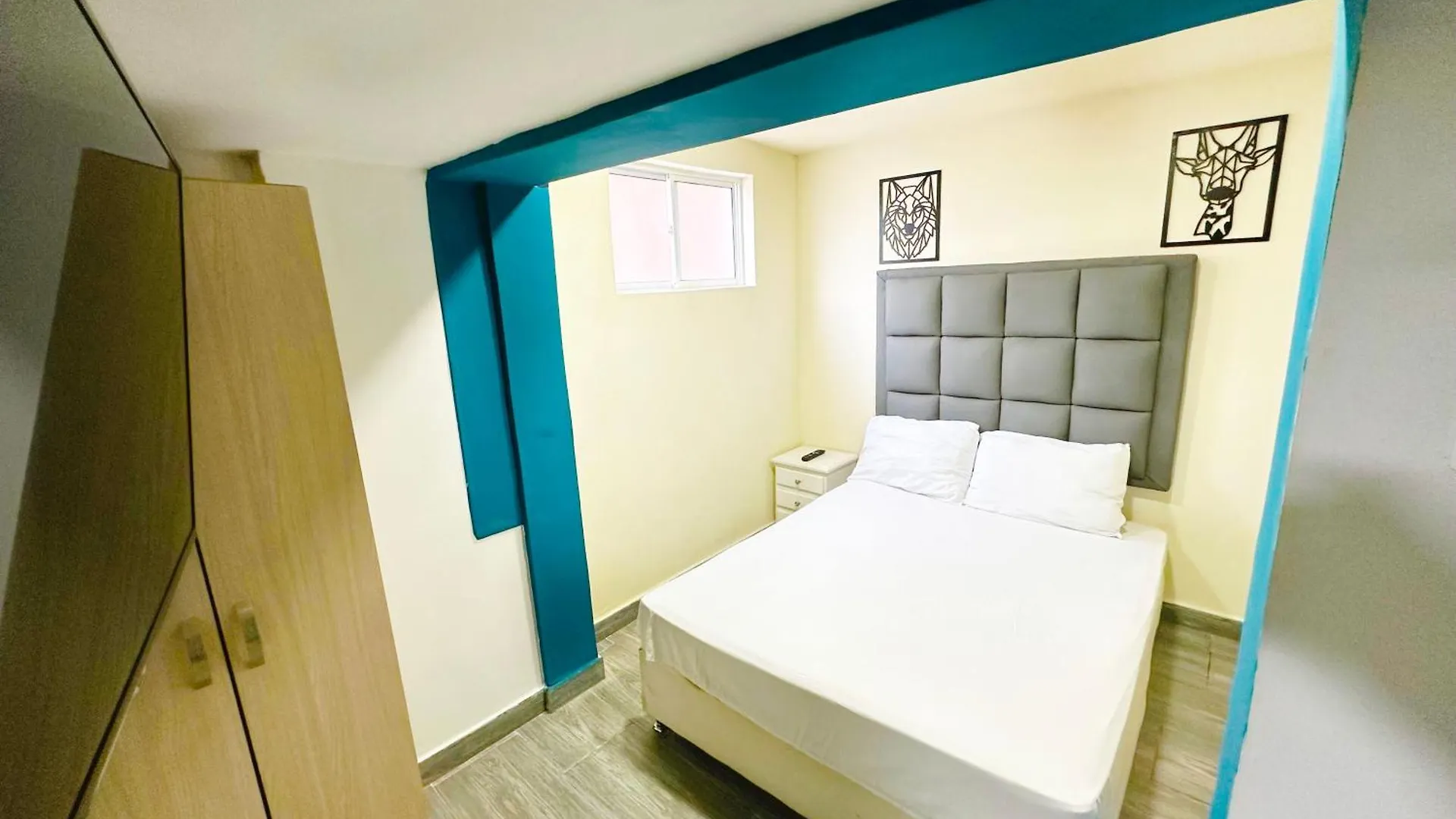 Urban 10 Bdrm Private Apartment With Rooftop Pool & Jacuzzi Medellín